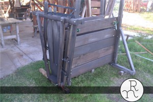 mangas, casillas de operaciones, cepos, cargadores fijos, cargadores moviles, balanzas, tranqueras, portones, comederos, maderas duras, pisos deck, tirantes para techos, tirantes para galerias, pergolas, trabajos artesanales, mesas, bancos, sillas, hamacas, sillones, maseteros, articulos rurales, maquinaria, maquina usada, maquinas usadas, balnearia, brinkmann, carpinteria rural, chipion, cordoba, forraje, forrajeros, freyre, la paquita, marull, morteros, porteña, rafaela, rincon del norte, san francisco, san guillermo, santa fe, suardi, sunchales, transporte, villa trinidad