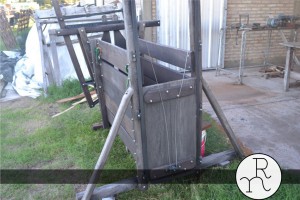 mangas, casillas de operaciones, cepos, cargadores fijos, cargadores moviles, balanzas, tranqueras, portones, comederos, maderas duras, pisos deck, tirantes para techos, tirantes para galerias, pergolas, trabajos artesanales, mesas, bancos, sillas, hamacas, sillones, maseteros, articulos rurales, maquinaria, maquina usada, maquinas usadas, balnearia, brinkmann, carpinteria rural, chipion, cordoba, forraje, forrajeros, freyre, la paquita, marull, morteros, porteña, rafaela, rincon del norte, san francisco, san guillermo, santa fe, suardi, sunchales, transporte, villa trinidad