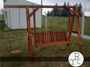 imagen hamaca de madera para jardin