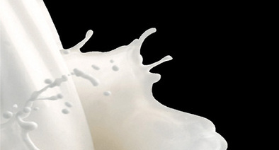 ¿En qué país es más barato producir leche? ¿Australia o Argentina?